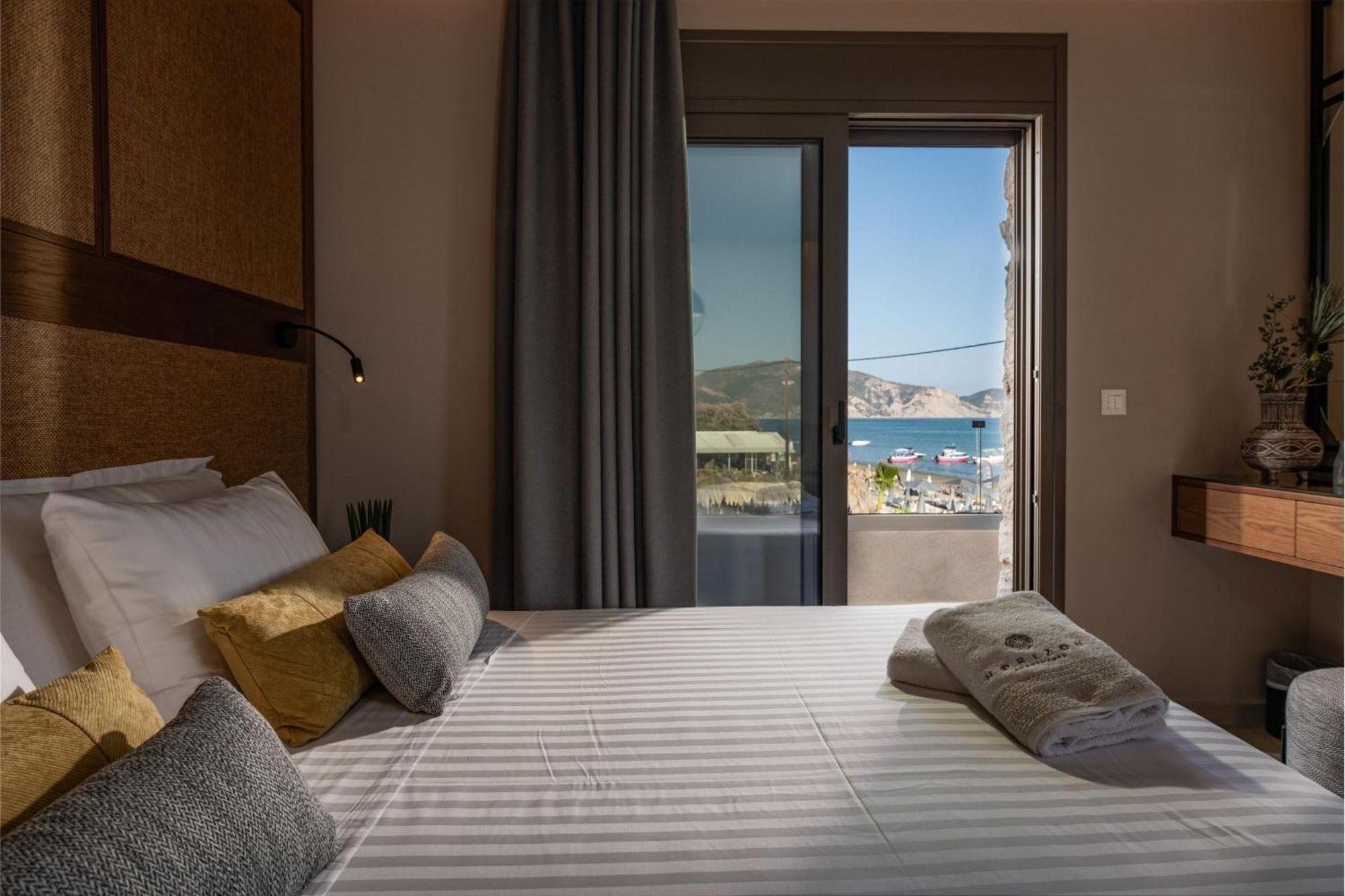 Horizon - Beachfront Luxury, By Zantewize Hotel Laganas